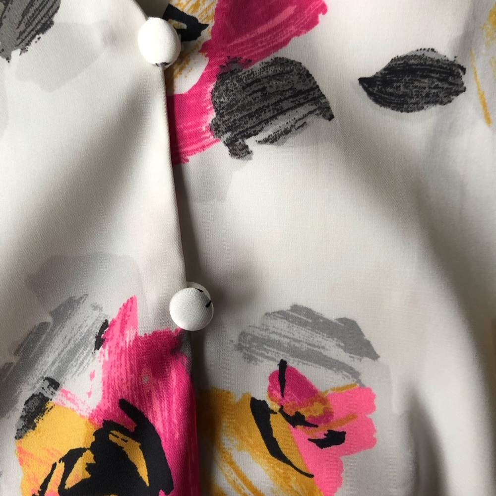 White House Black Market Blouse - Picture 5 of 6